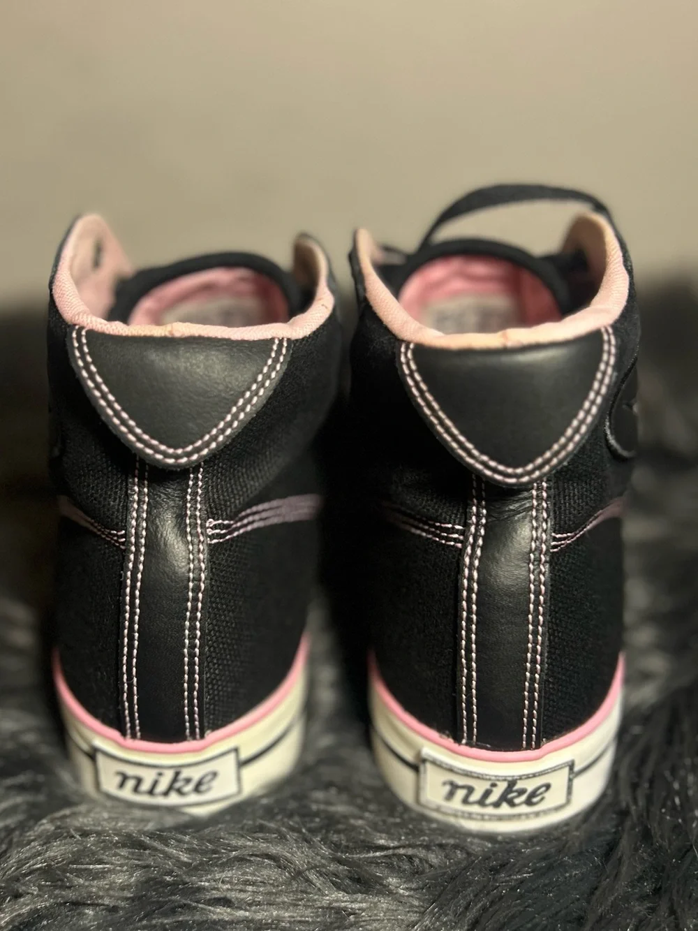 Nike Sweet Lew Canvas Mid High-Top Black with Pink Trim Sneakers Size 9